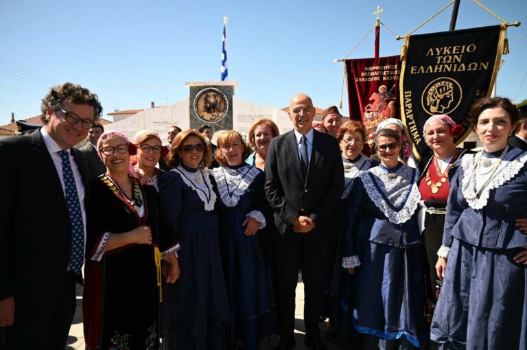 Δένδιας. Πολιτικός και όχι πολιτικάντης