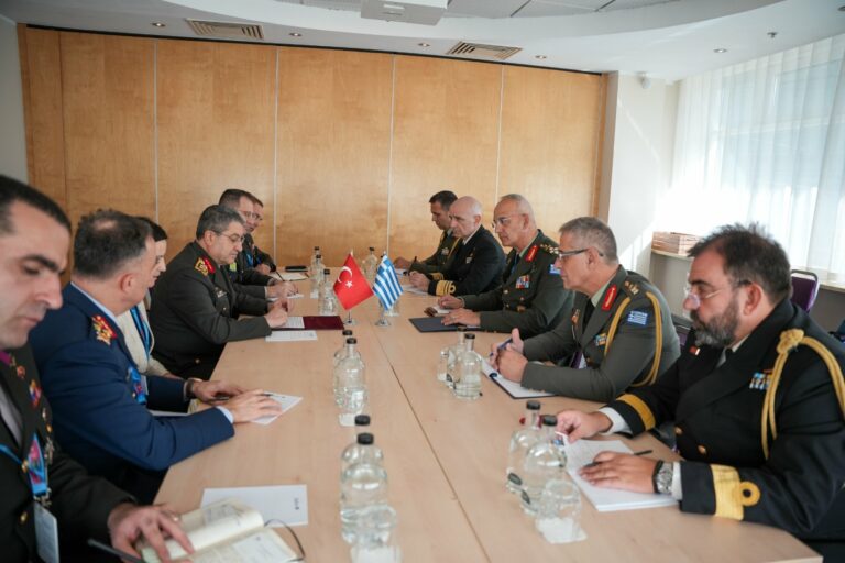 Α/ΓΕΕΘΑ Στρατηγός Δ. Χούπης: Σημαντικές διμερείς συναντήσεις με τον Γάλλο και τον Τούρκο ομολόγους του