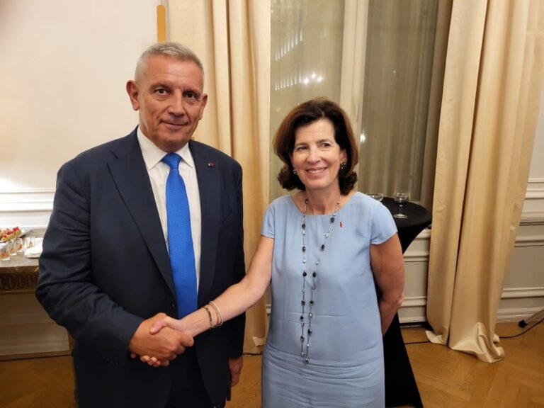 50 χρόνια από την επίσκεψη Ζισκάρ Ντ’ Εσταίν στην Ελλάδα: Έκθεση στη Γαλλική Πρεσβεία