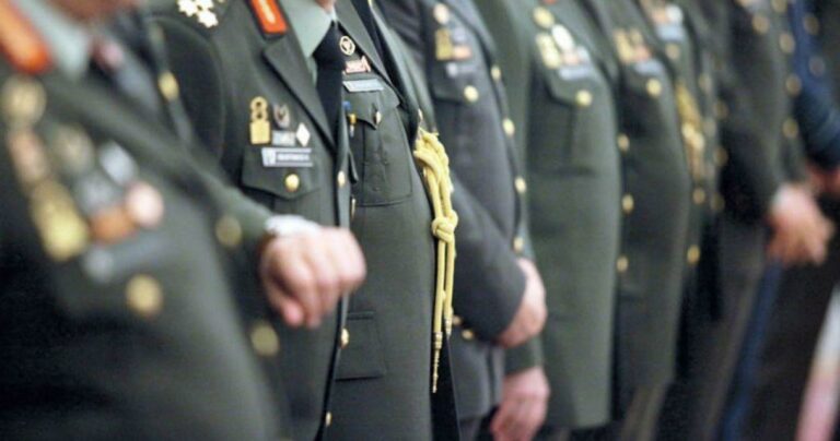 Έρχονται αυξήσεις για τους ενστόλους – Αναλυτικά οι κατηγορίες