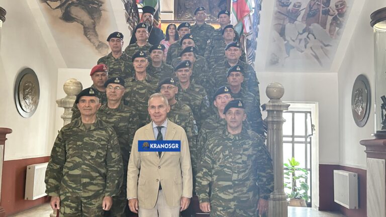 ΤΩΡΑ – Στο γραφείο του Διοικητή Γ’ΣΣ, Δαβάκης – Κωστίδης