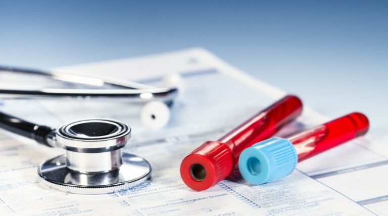 Υπουργείο Υγείας: Κάθε πότε μπορούμε να κάνουμε εξετάσεις αίματος, triplex και PET/CT