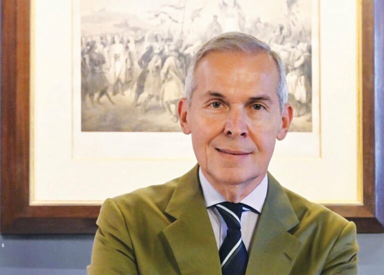 Θανάσης Δαβάκης: Παραδίδονται 700 κατοικίες σε στρατιωτικούς το 2026
