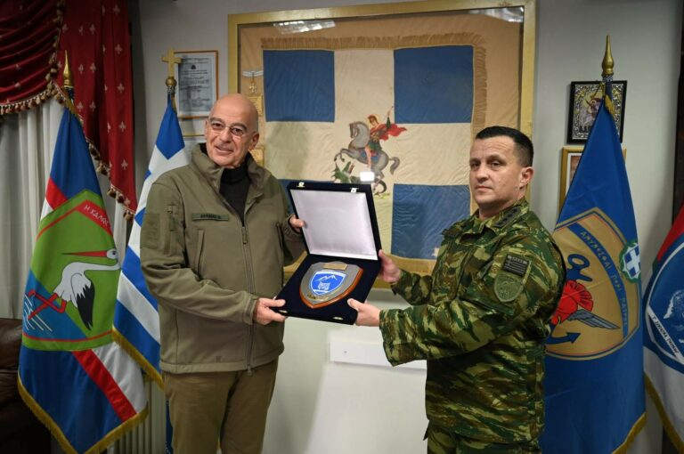 Επίσκεψη ΥΕΘΑ Νίκου Δένδια στο 1ο Σύνταγμα Πεζικού στη Φλώρινα