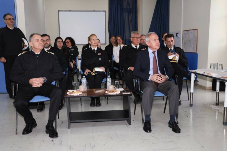 Επίσκεψη ΥΦΕΘΑ Θανάση Δαβάκη στο Κέντρο Ειδικής Φροντίδας Παιδιών (ΚΕΦΠ)