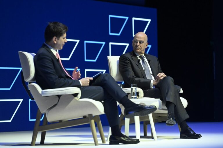 Δένδιας: ”Αλλάζουν όλα στις ΕΔ”