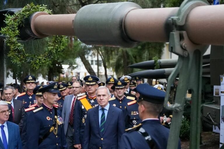 Παρουσία ΥΦΕΘΑ Θ. Δαβάκη στον Επίσημο Εορτασμό της Μνήμης της Αγίας Βαρβάρας, Προστάτιδας του Πυροβολικού