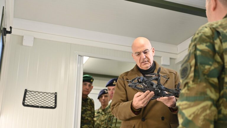 Κάλαντα, Ευχές και Drones για το Νίκο Δένδια στην ΑΣΔΙΘ