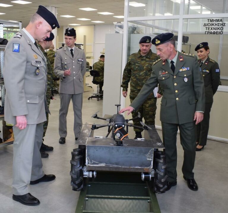 Επίσκεψη Γαλλικής Αντιπροσωπείας στο 306 ΕΒΤ