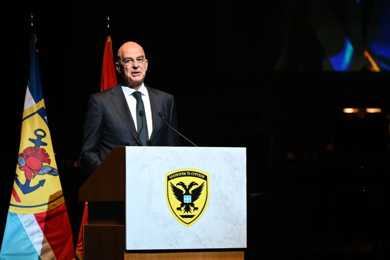 ”Όλοι κατοστάρια” αλλά λίγοι στα αγήματα – Δικαιώνεται ο Νίκος Δένδιας;