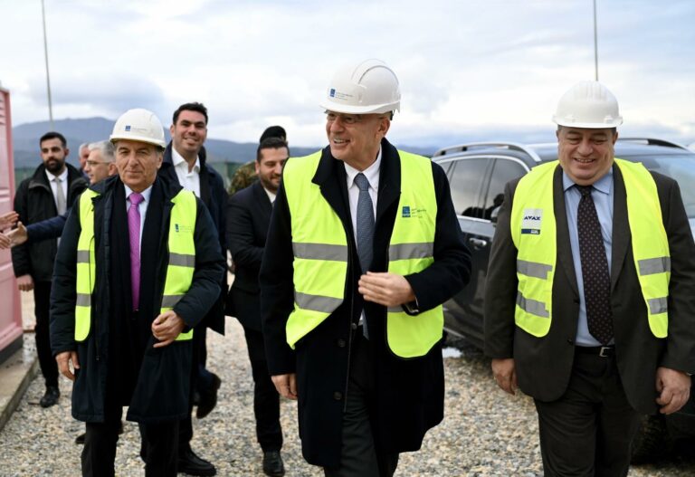 Δένδιας: Προτεραιότητα μας τα στελέχη και οι οικογένειές τους – Έρχονται νέα ΣΟΑ και Βρεφονηπιακοί Σταθμοί