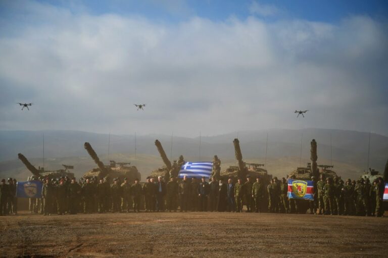 Νίκος Δένδιας: Από τα ”σαλόνια” του ΝΑΤΟ στα πυροβόλα των Leopard της ΑΣΔΙΘ