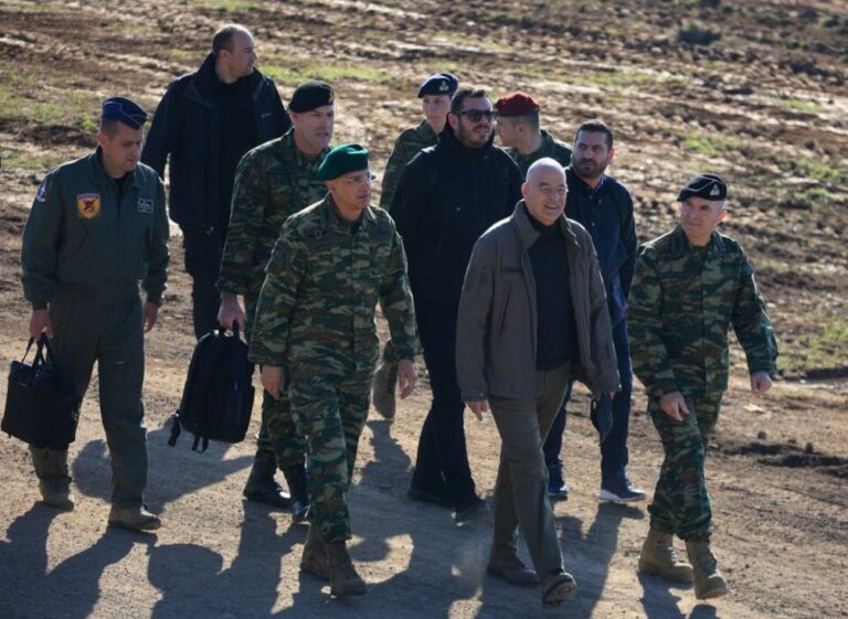 Η πενθήμερη τιμητική του Δένδια