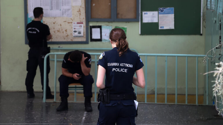 Ανοίγει ο δρόμος για την υποψηφιότητα ενστόλων στις εκλογές