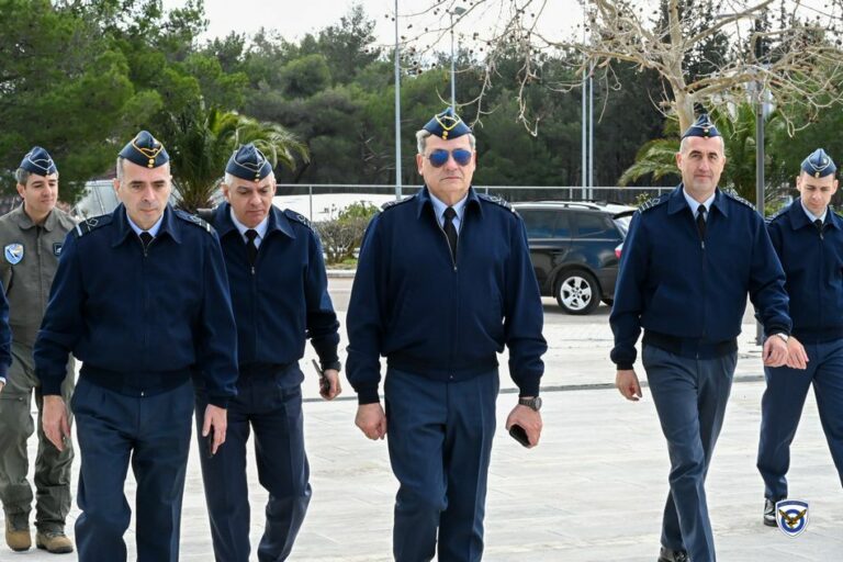 Επίσκεψη Αρχηγού ΓΕΑ στη ΣΙ και ΣΜΥΑ