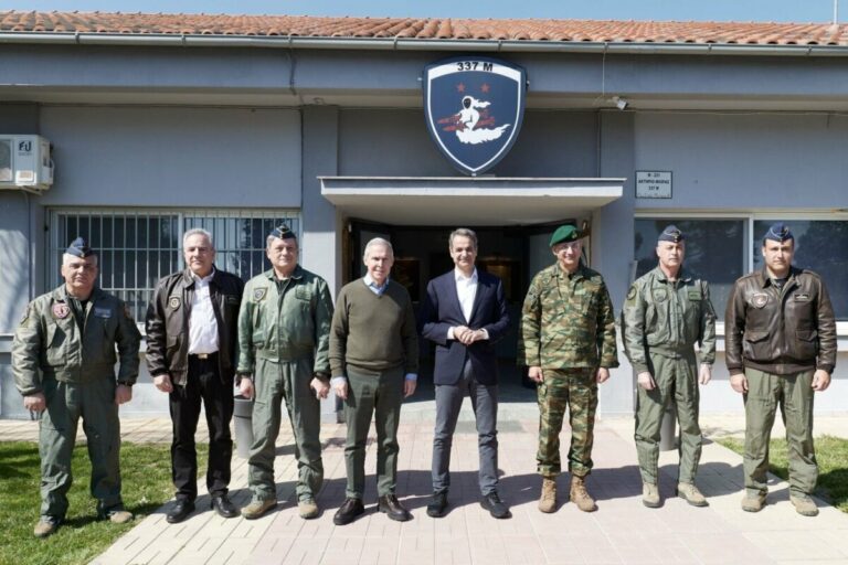Μητσοτάκης: ”Εμπιστοσύνη στις Ένοπλες Δυνάμεις”
