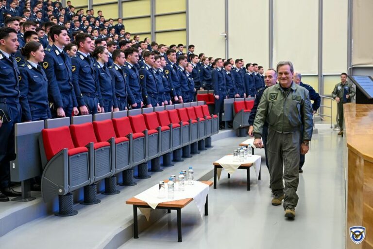 Ενημέρωση Σπουδαστών ΣΙ και ΣΜΥΑ από τον Αρχηγό ΓΕΑ