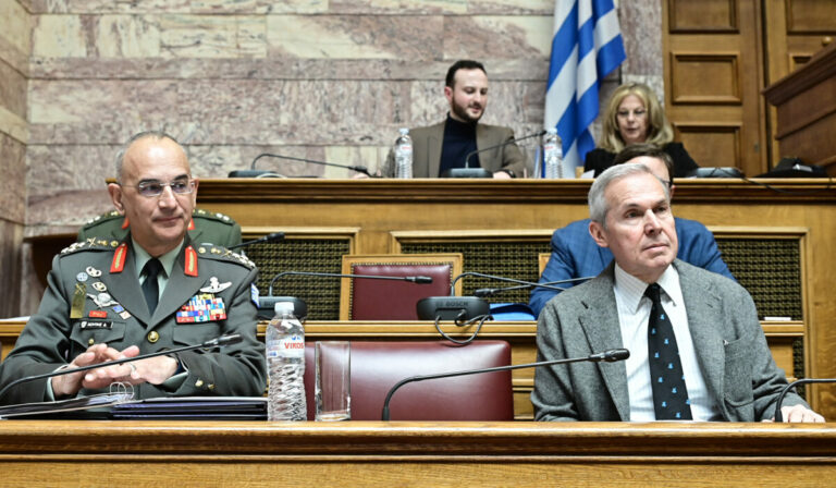 Βουλή: Πράσινο φως για αεράμυνα και F-16 Viper