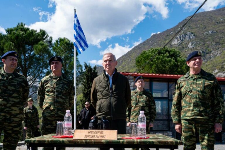 Δαβάκης στην 8η Μ/Π Ταξιαρχία και σύνορα