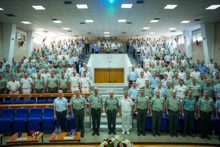 Αρχηγός ΓΕΕΘΑ: Επίσκεψη Χούπη στην ΑΔΙΣΠΟ
